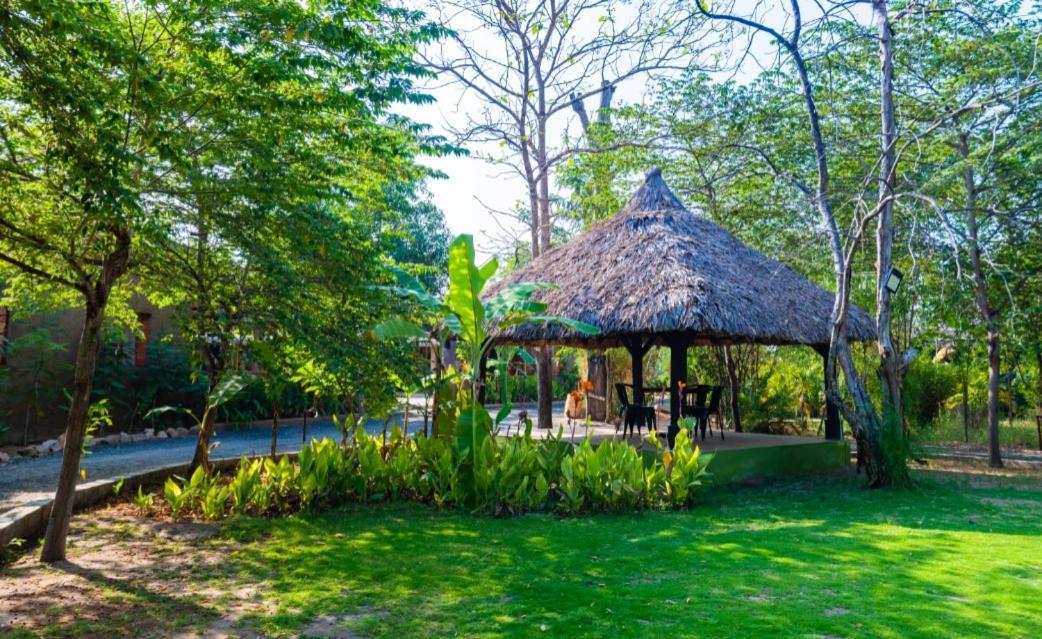 Hotel Mayur The Karma Seoni  Exterior foto